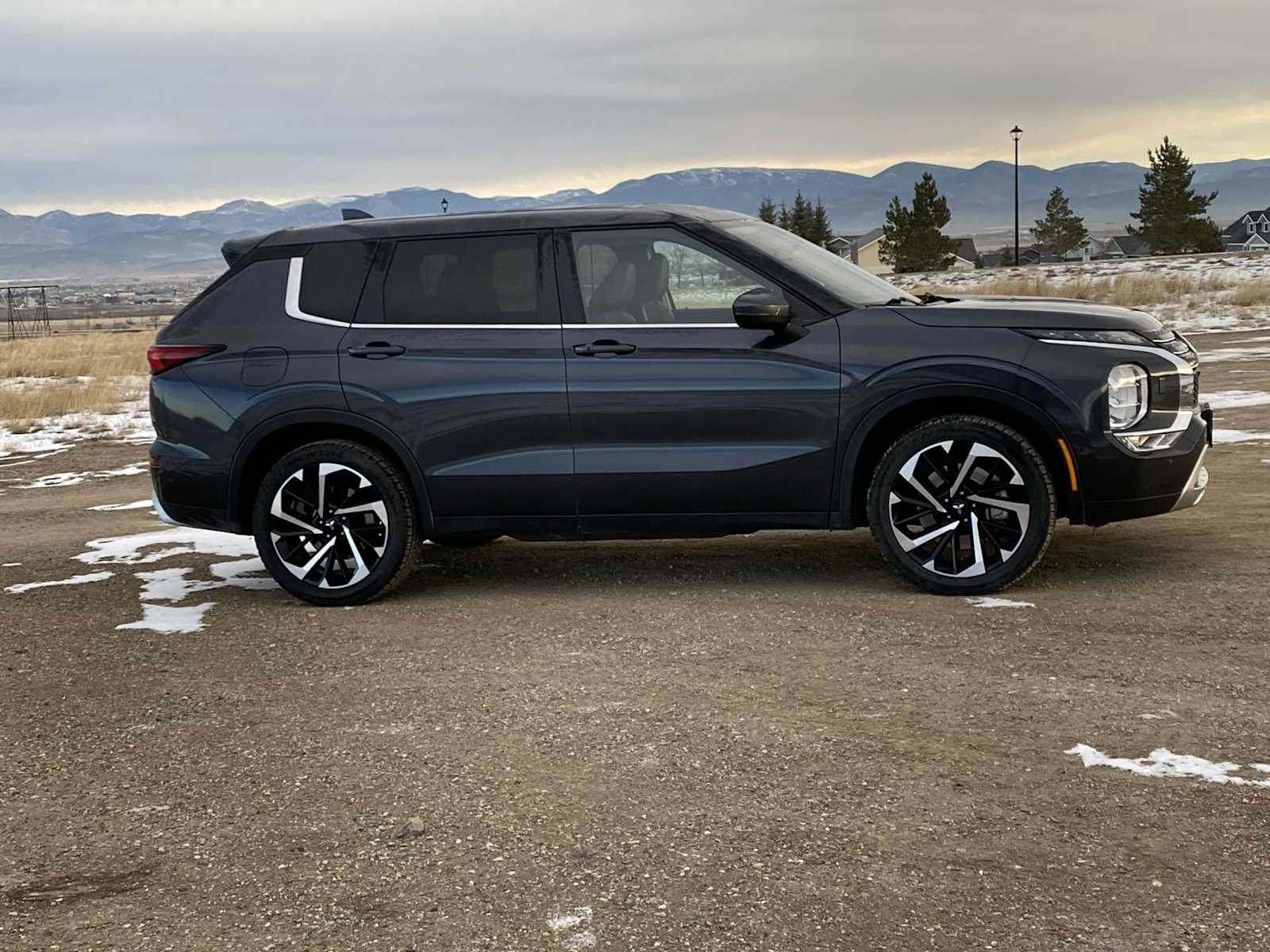 Thumbnail: 2024 Mitsubishi Outlander - 22