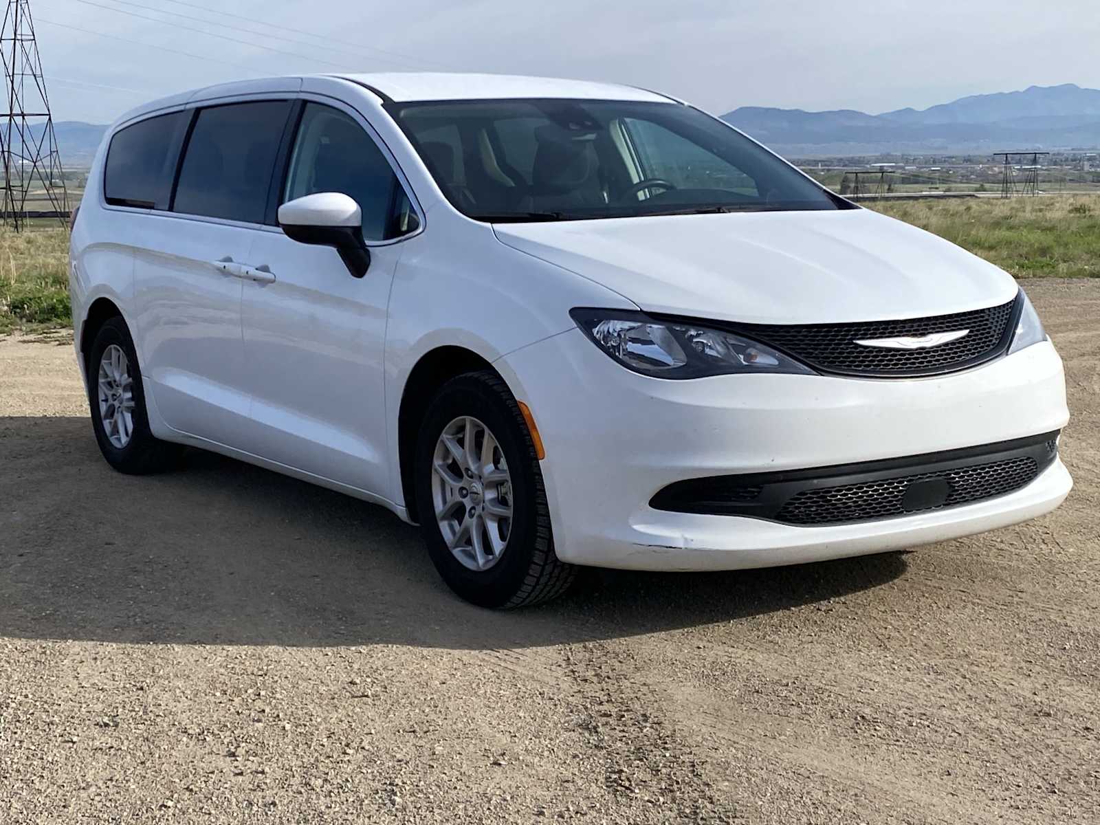 Thumbnail: 2023 Chrysler Voyager - 11