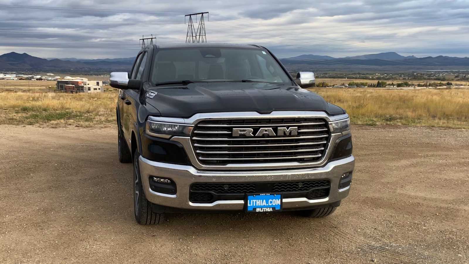 2025 Ram 1500 Laramie photo 3