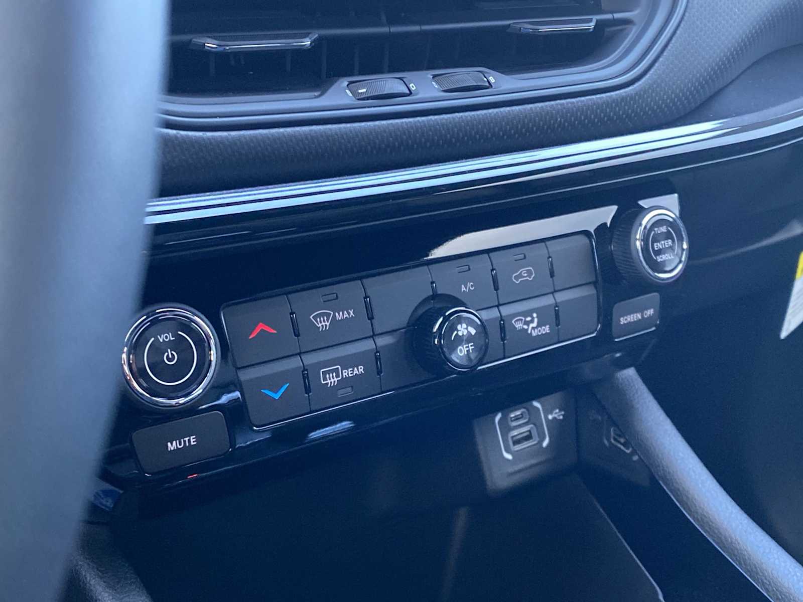 Thumbnail: 2026 Jeep Compass - 25