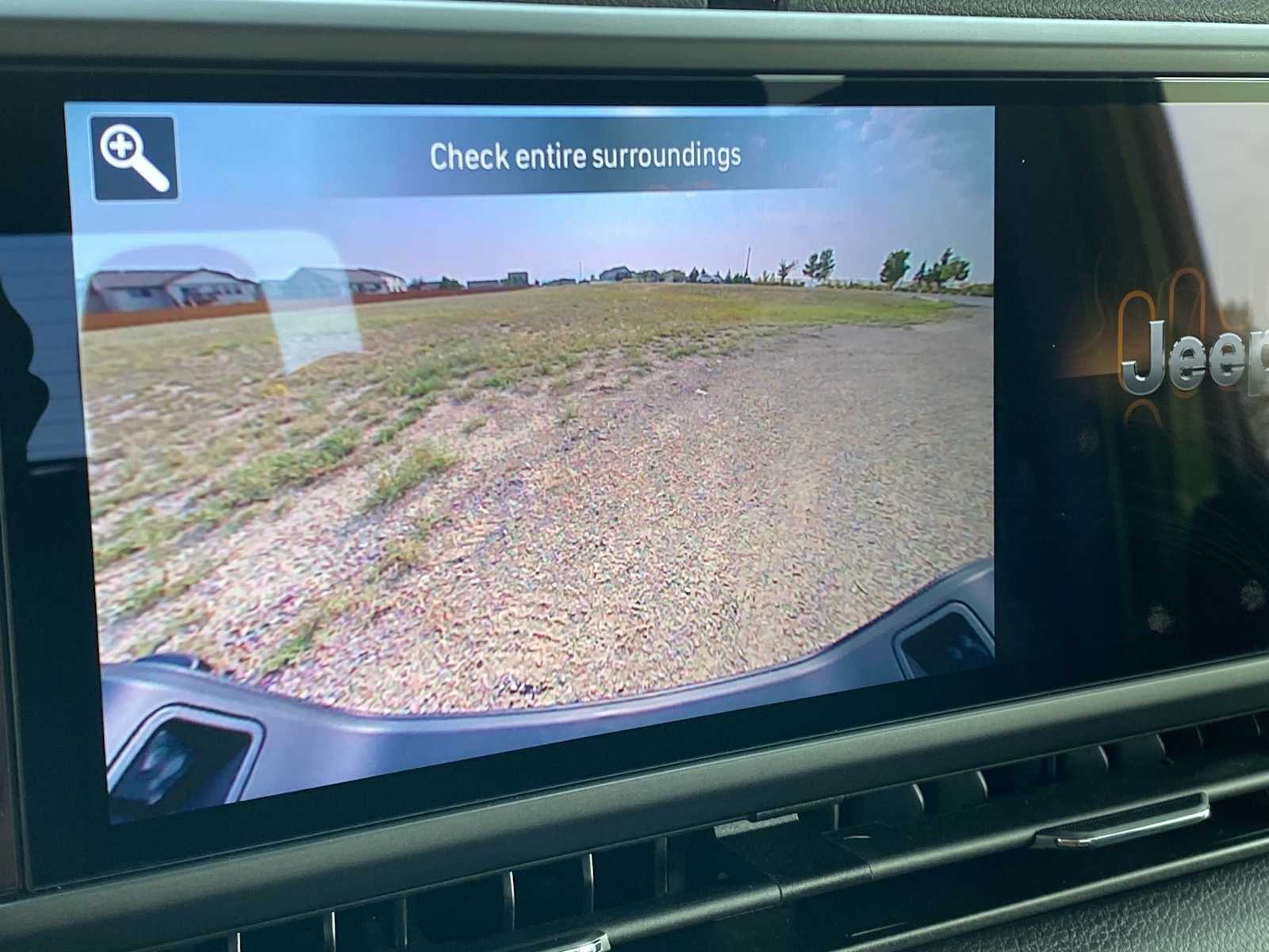 Thumbnail: 2025 Jeep Gladiator - 22