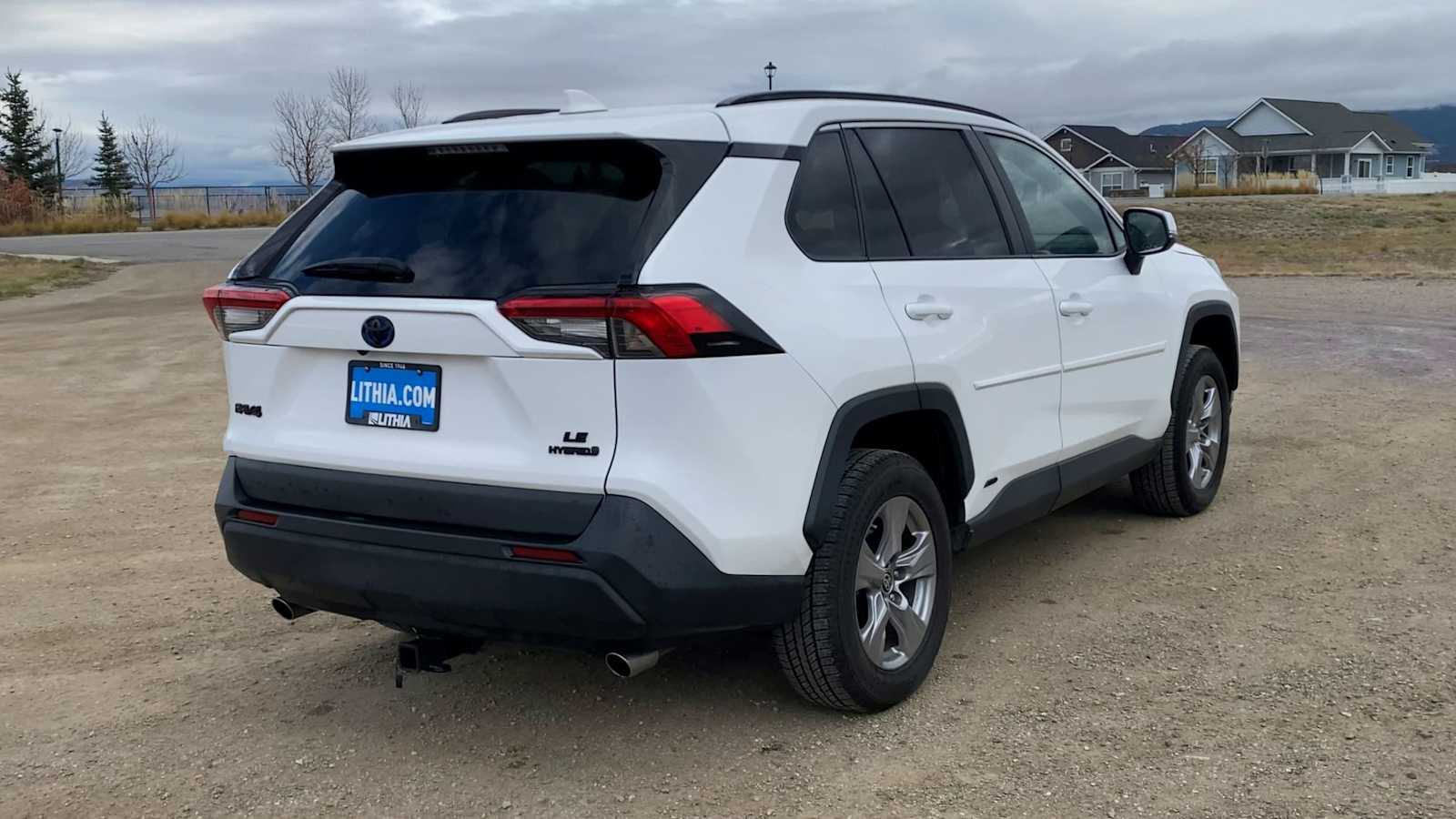 Thumbnail: 2022 Toyota RAV4 - 8