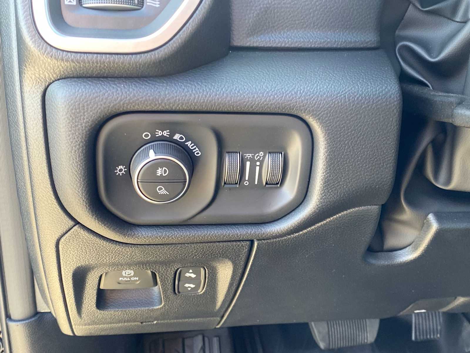 Thumbnail: 2026 RAM 1500 - 22
