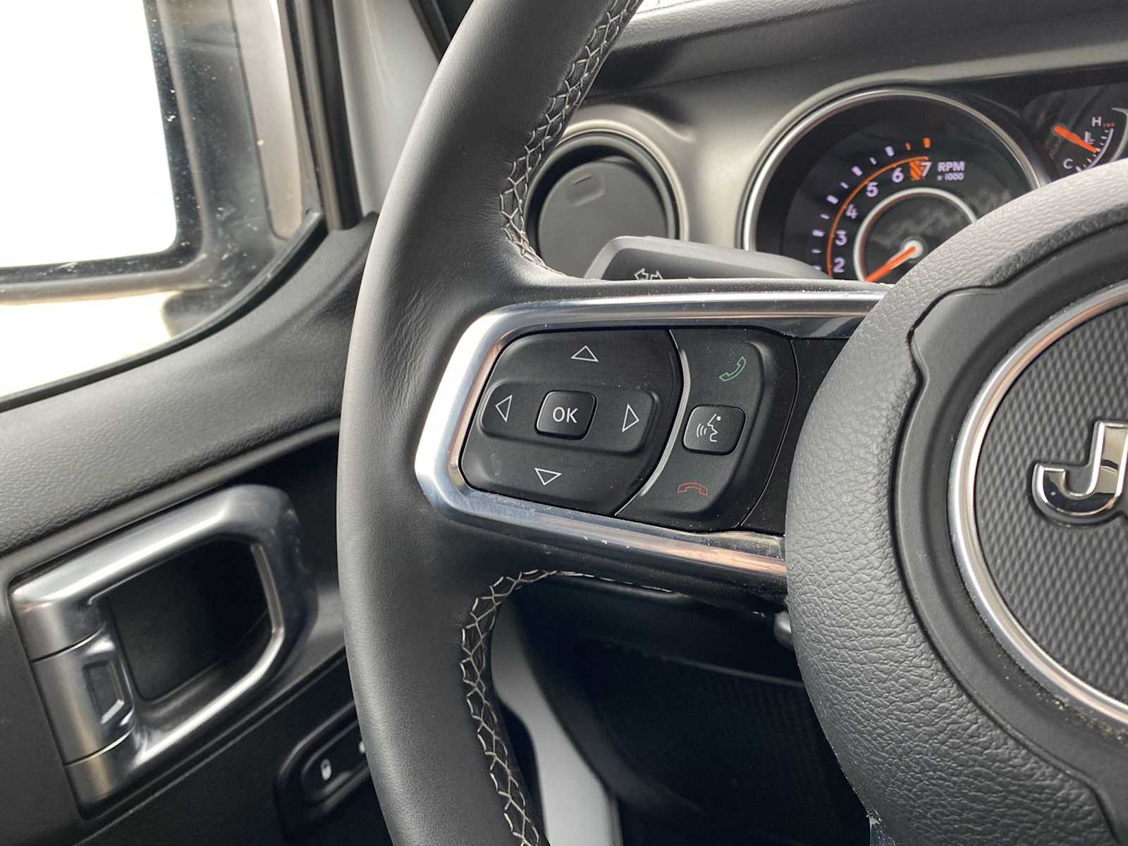 Thumbnail: 2020 Jeep Gladiator - 30