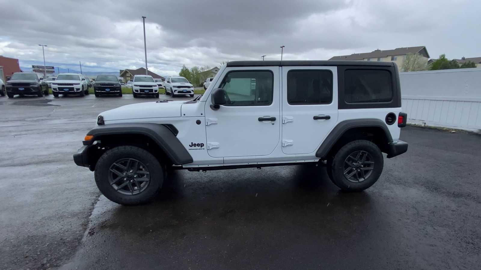 Thumbnail: 2025 Jeep Wrangler - 5