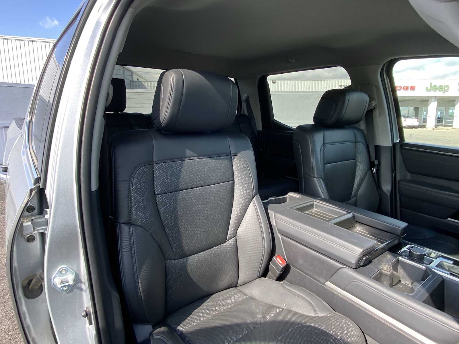 Thumbnail: 2023 Toyota Tundra - 17