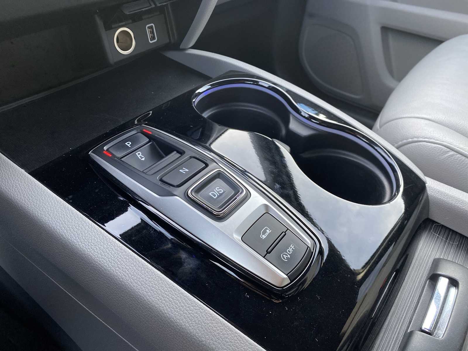 Thumbnail: 2019 Honda Pilot - 18