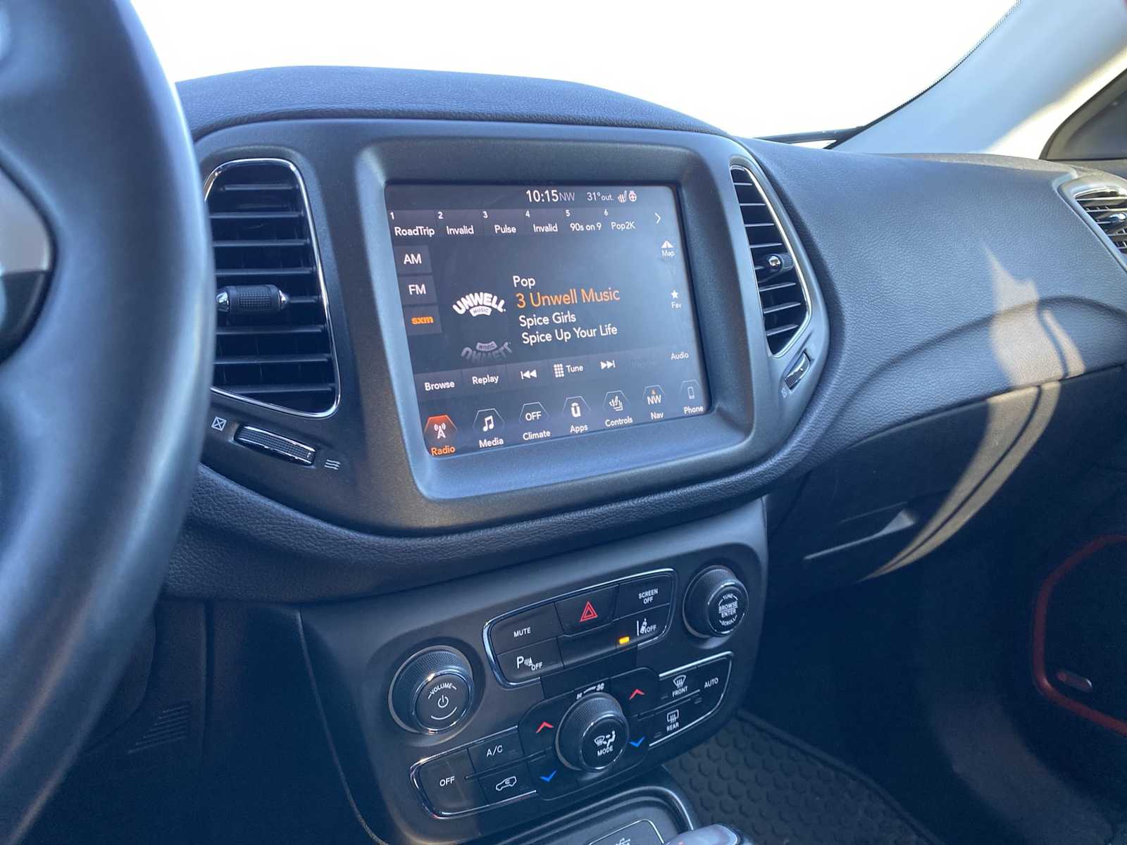 Thumbnail: 2018 Jeep Compass - 23