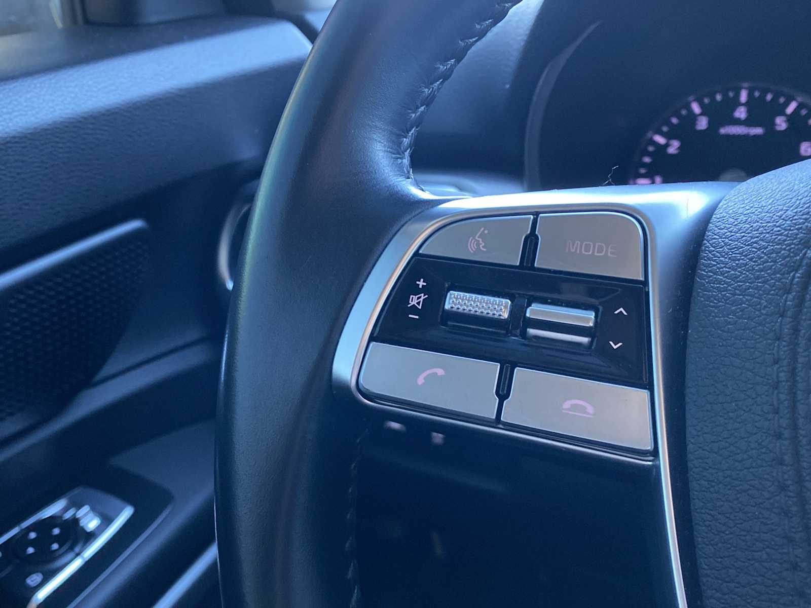 Thumbnail: 2022 Kia Telluride - 26