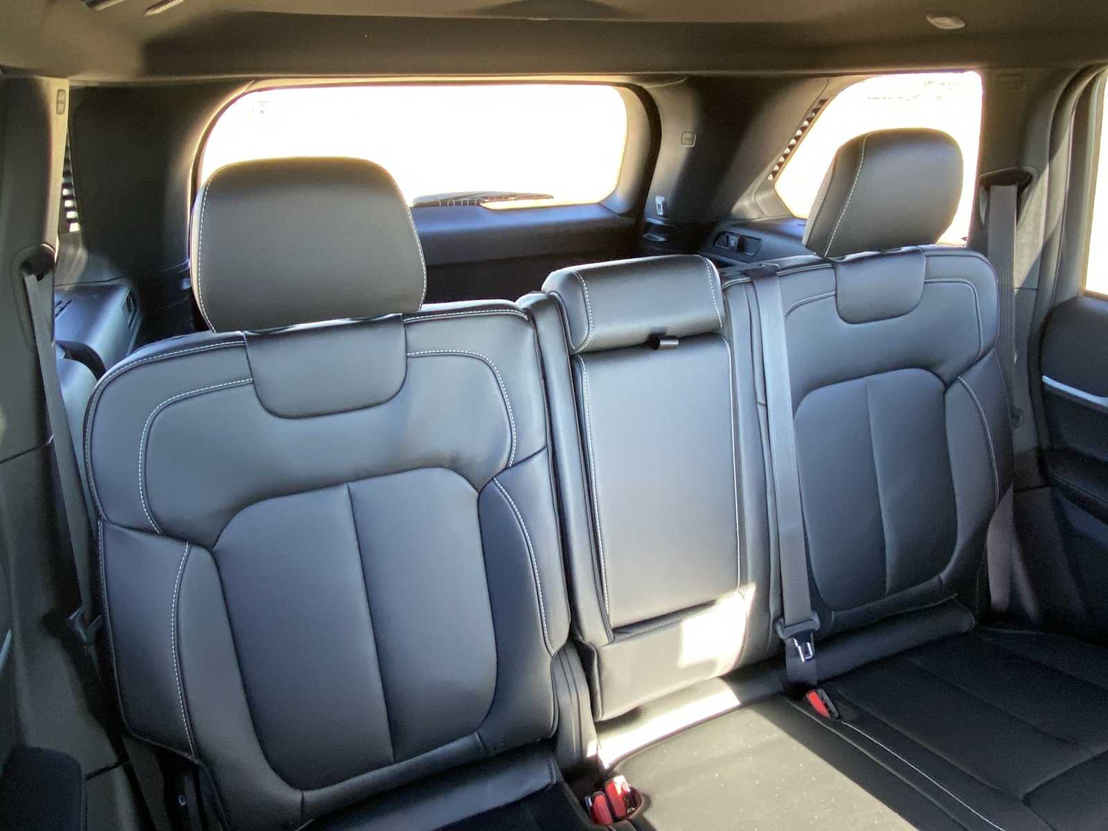 Thumbnail: 2025 Jeep Grand Cherokee - 16