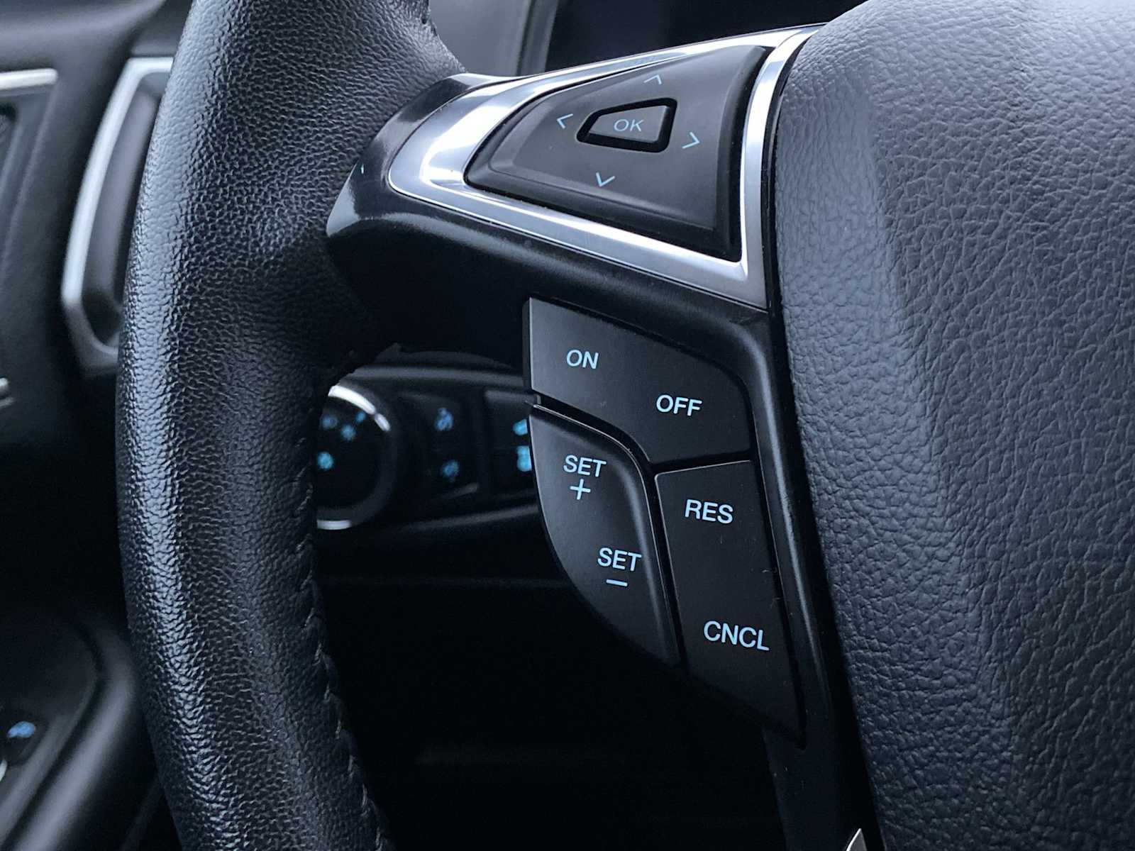 Thumbnail: 2024 Ford Edge - 24