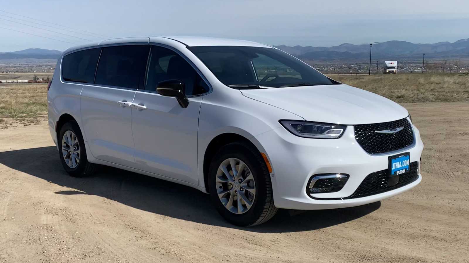 Thumbnail: 2026 Chrysler Pacifica - 2