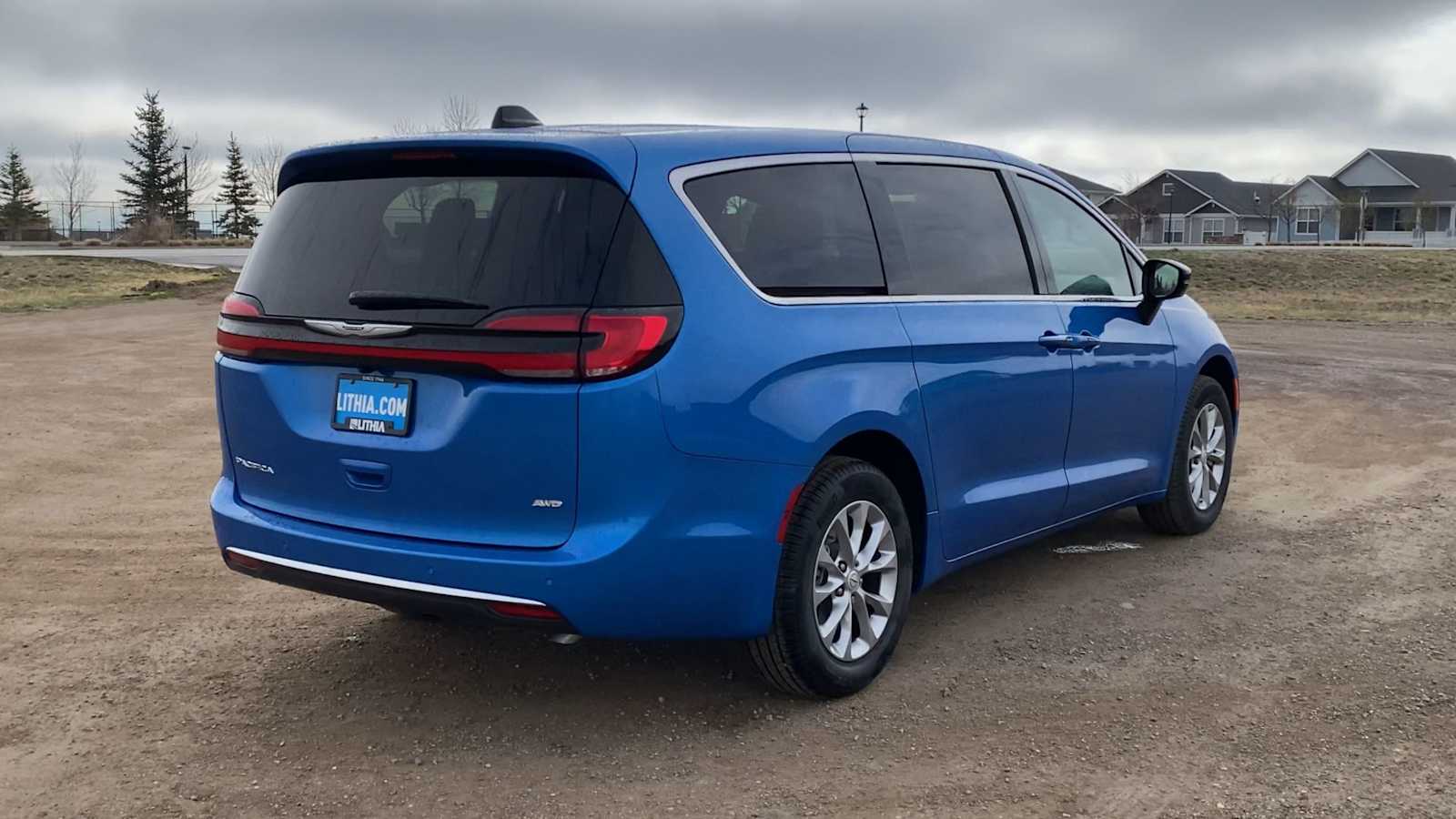 Thumbnail: 2026 Chrysler Pacifica - 8