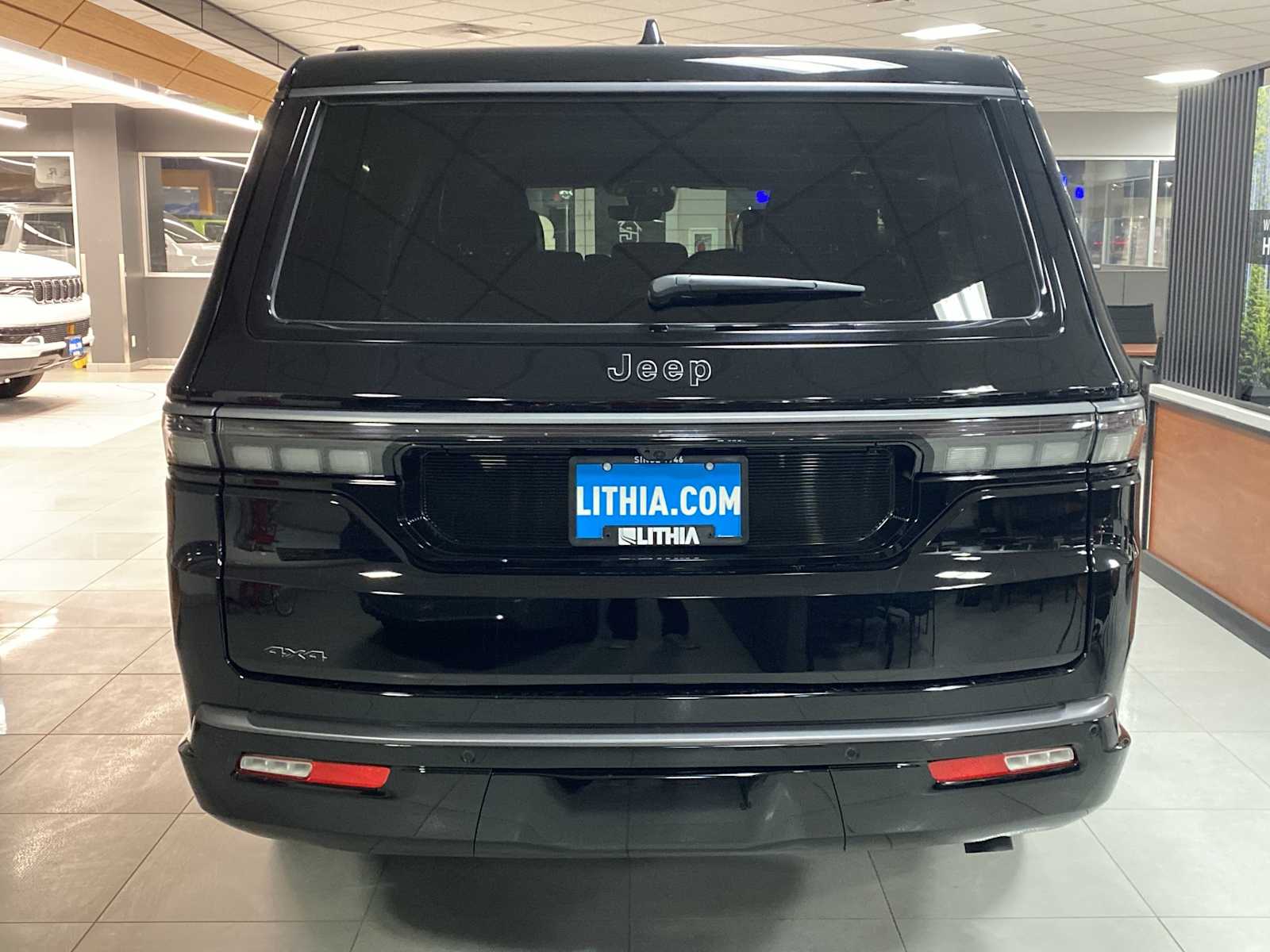 Thumbnail: 2026 Jeep Grand Wagoneer - 5