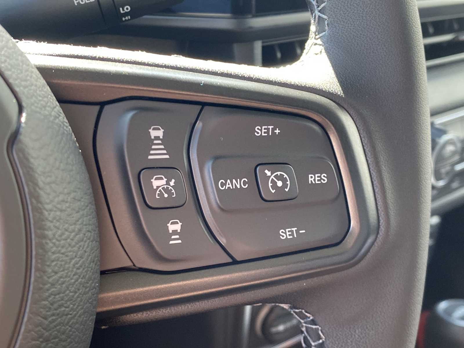 Thumbnail: 2026 Jeep Gladiator - 22