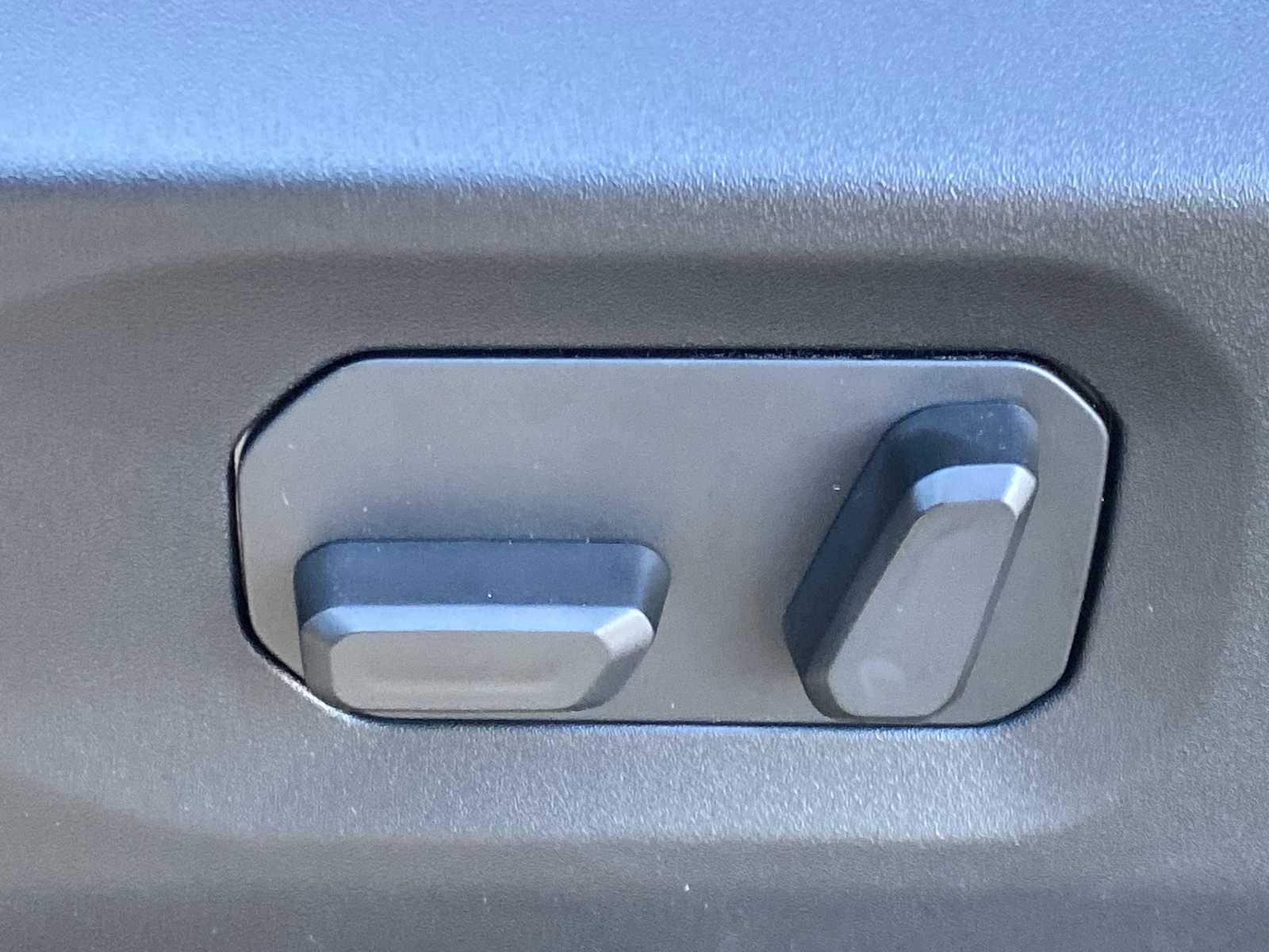 Thumbnail: 2026 Jeep Wrangler - 21