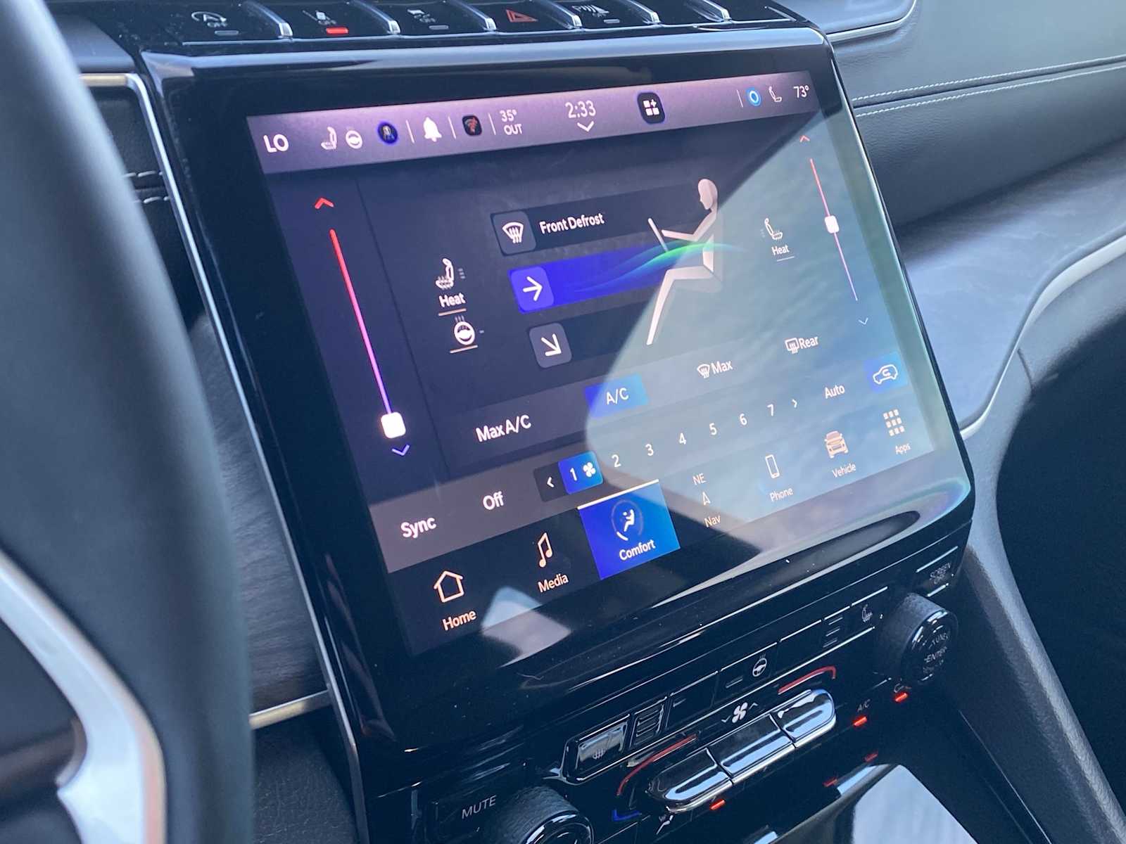 Thumbnail: 2023 Jeep Grand Cherokee - 32