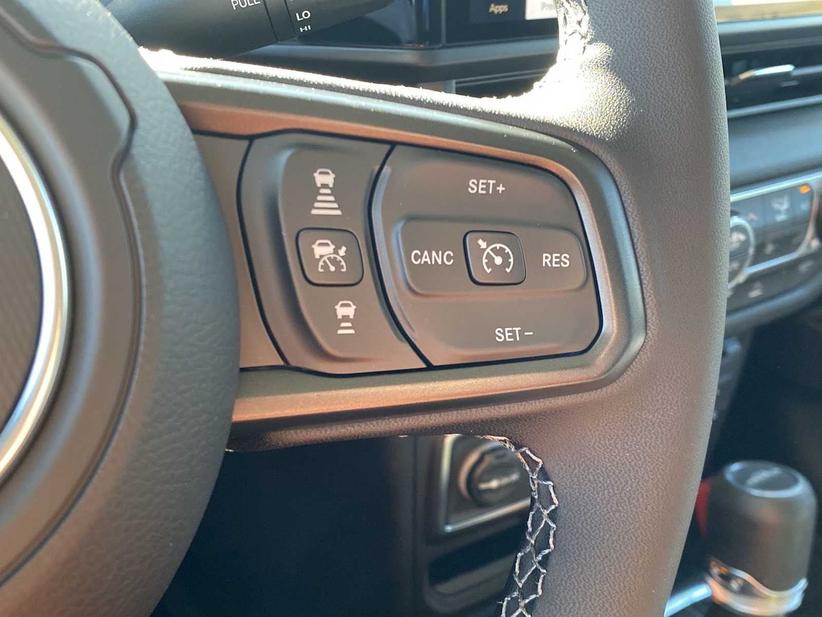 Thumbnail: 2026 Jeep Gladiator - 30