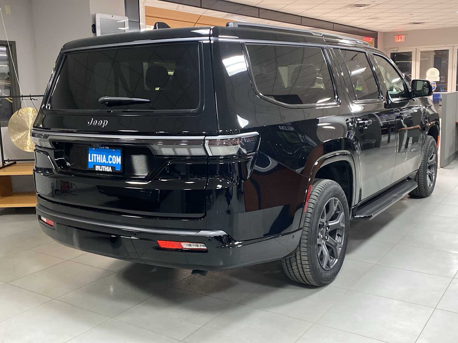 Thumbnail: 2026 Jeep Grand Wagoneer - 6