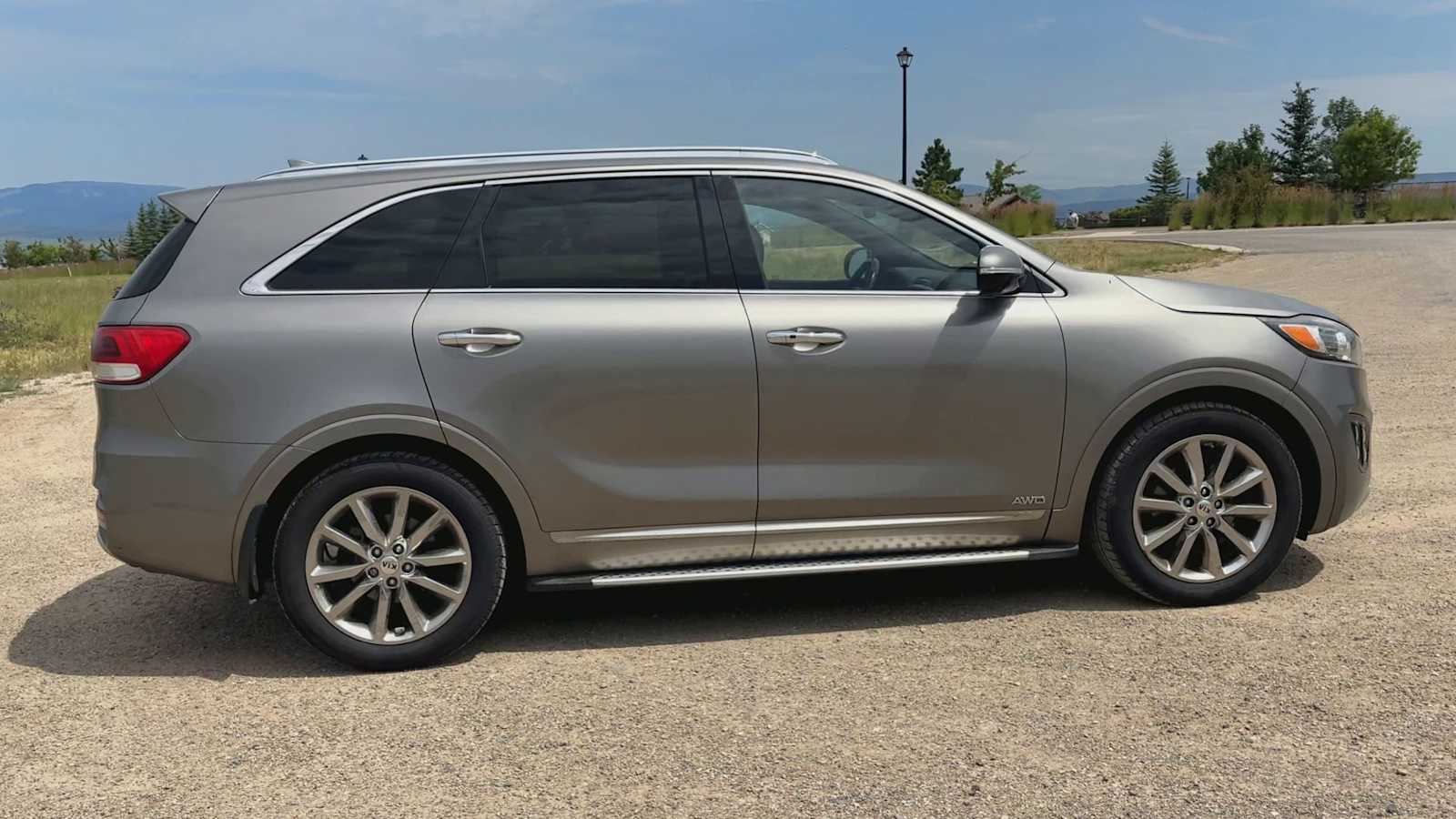Thumbnail: 2017 Kia Sorento - 9