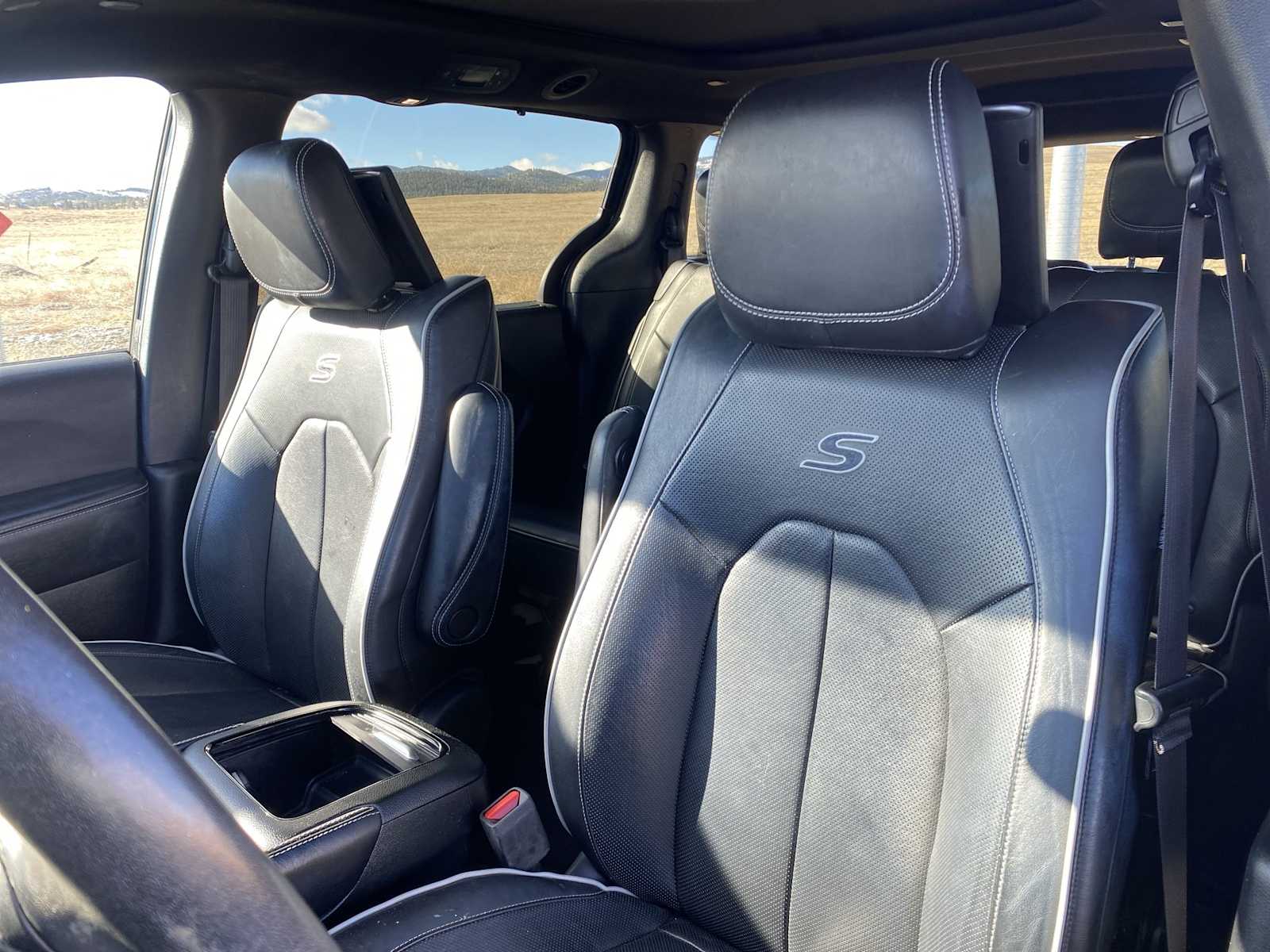 Thumbnail: 2022 Chrysler Pacifica - 15