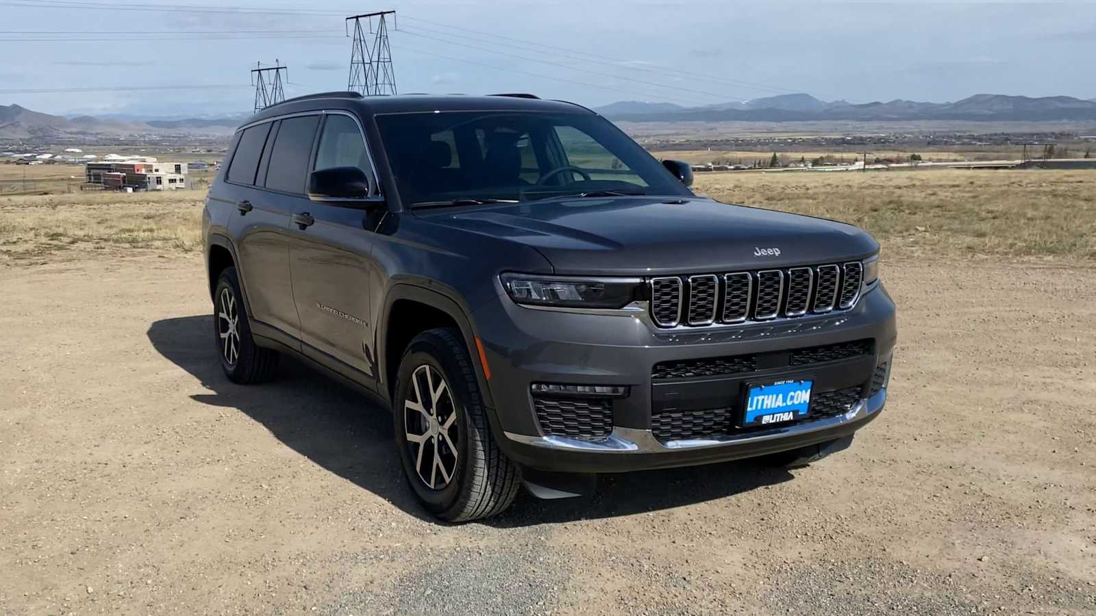 2025 Jeep Grand Cherokee Limited photo 3