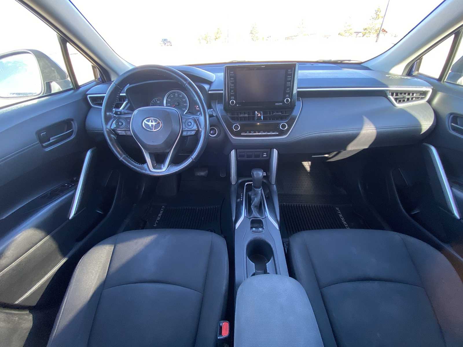 Thumbnail: 2022 Toyota Corolla Cross - 15