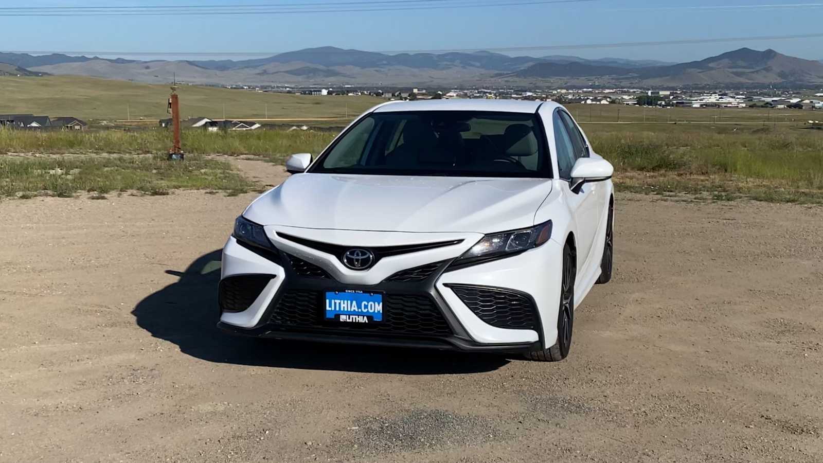 Thumbnail: 2021 Toyota Camry - 3