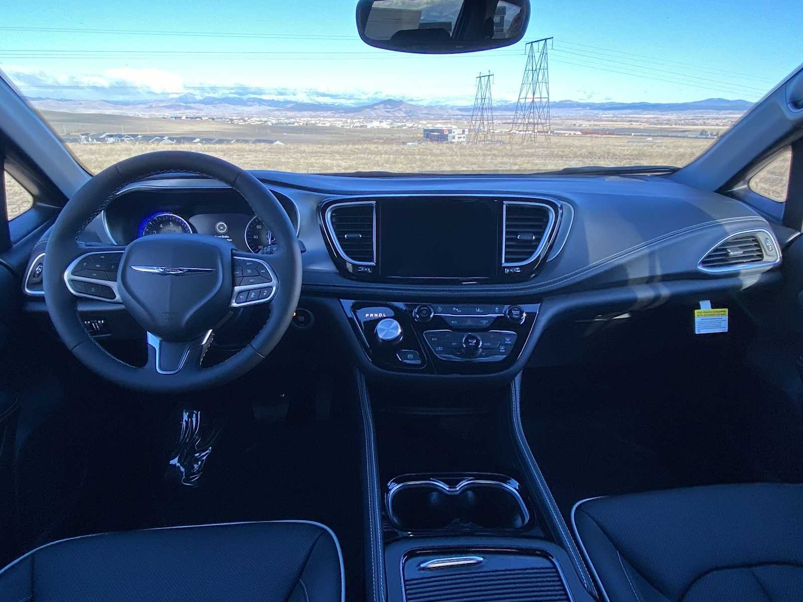 Thumbnail: 2026 Chrysler Pacifica - 16