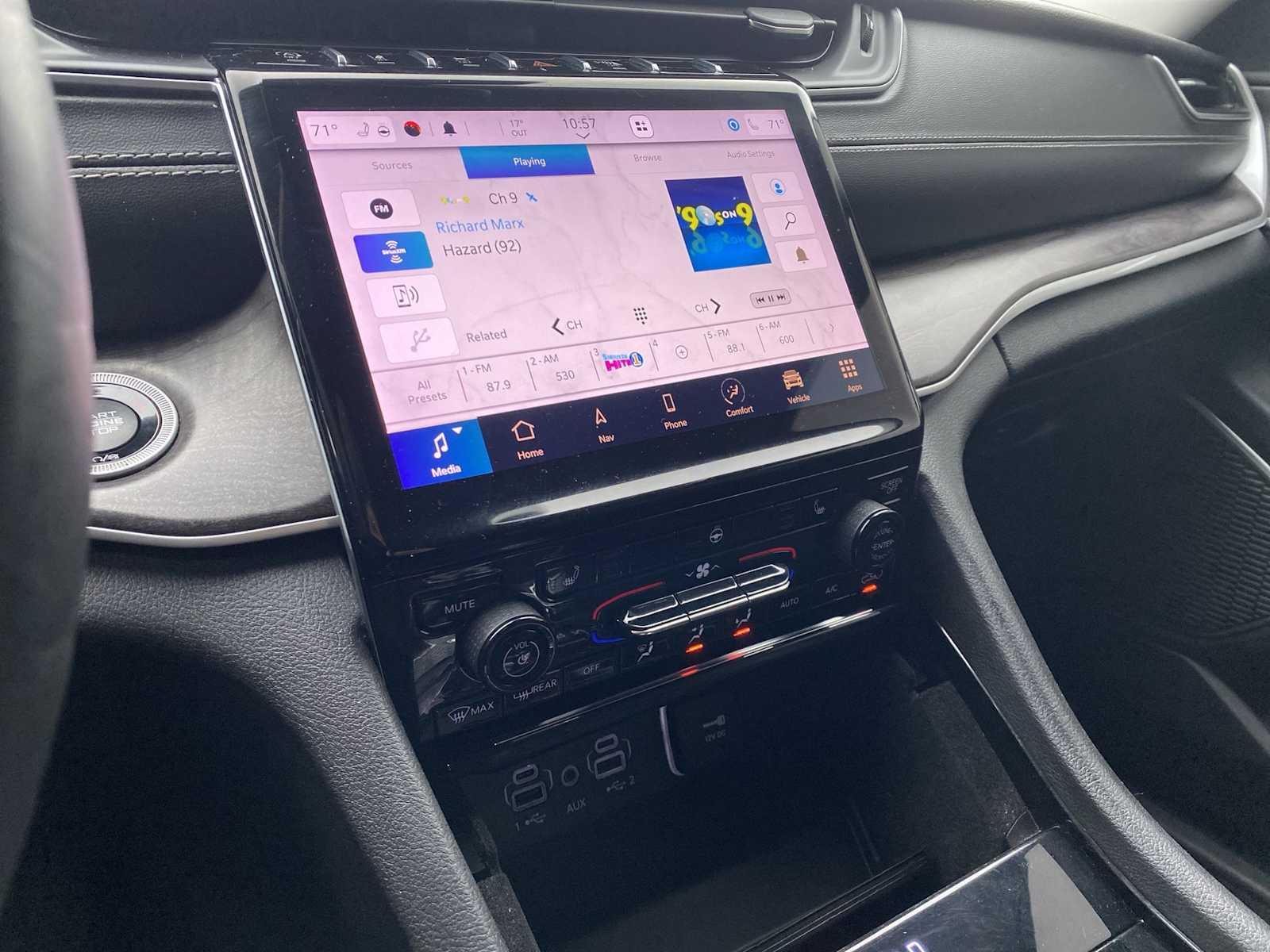 Thumbnail: 2021 Jeep Grand Cherokee L - 22