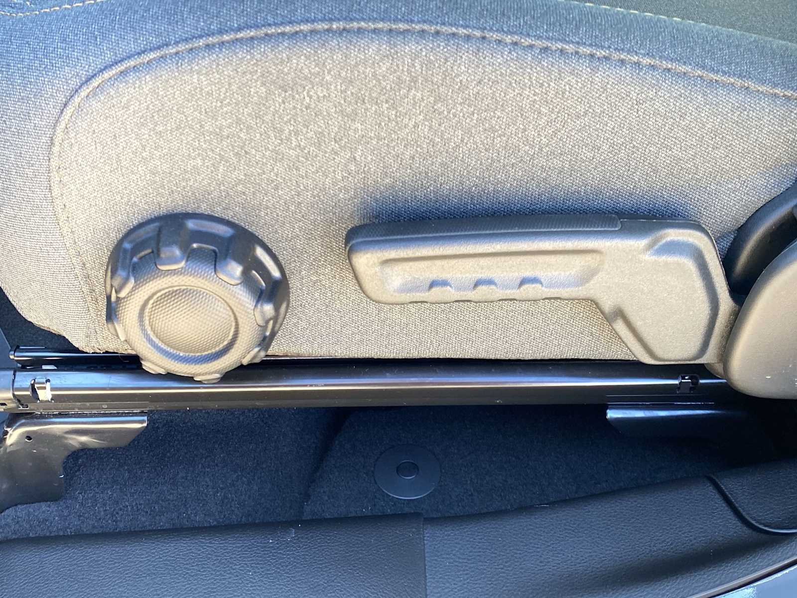 Thumbnail: 2026 Jeep Gladiator - 21