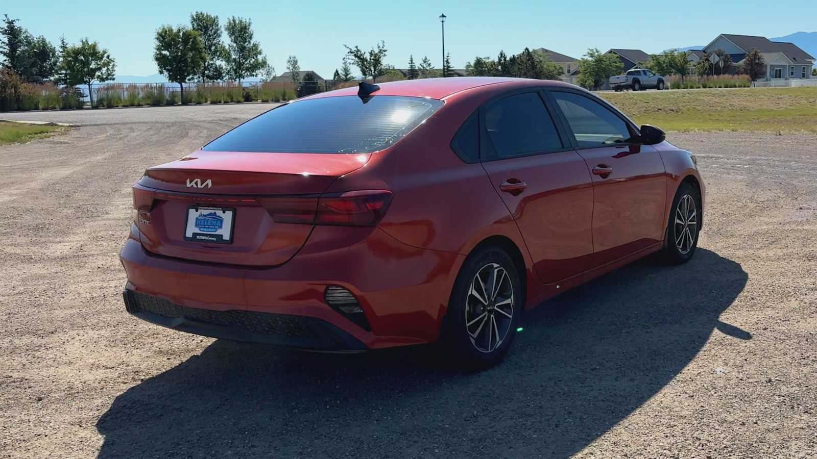 2023 Kia Forte LXS - Photo 8