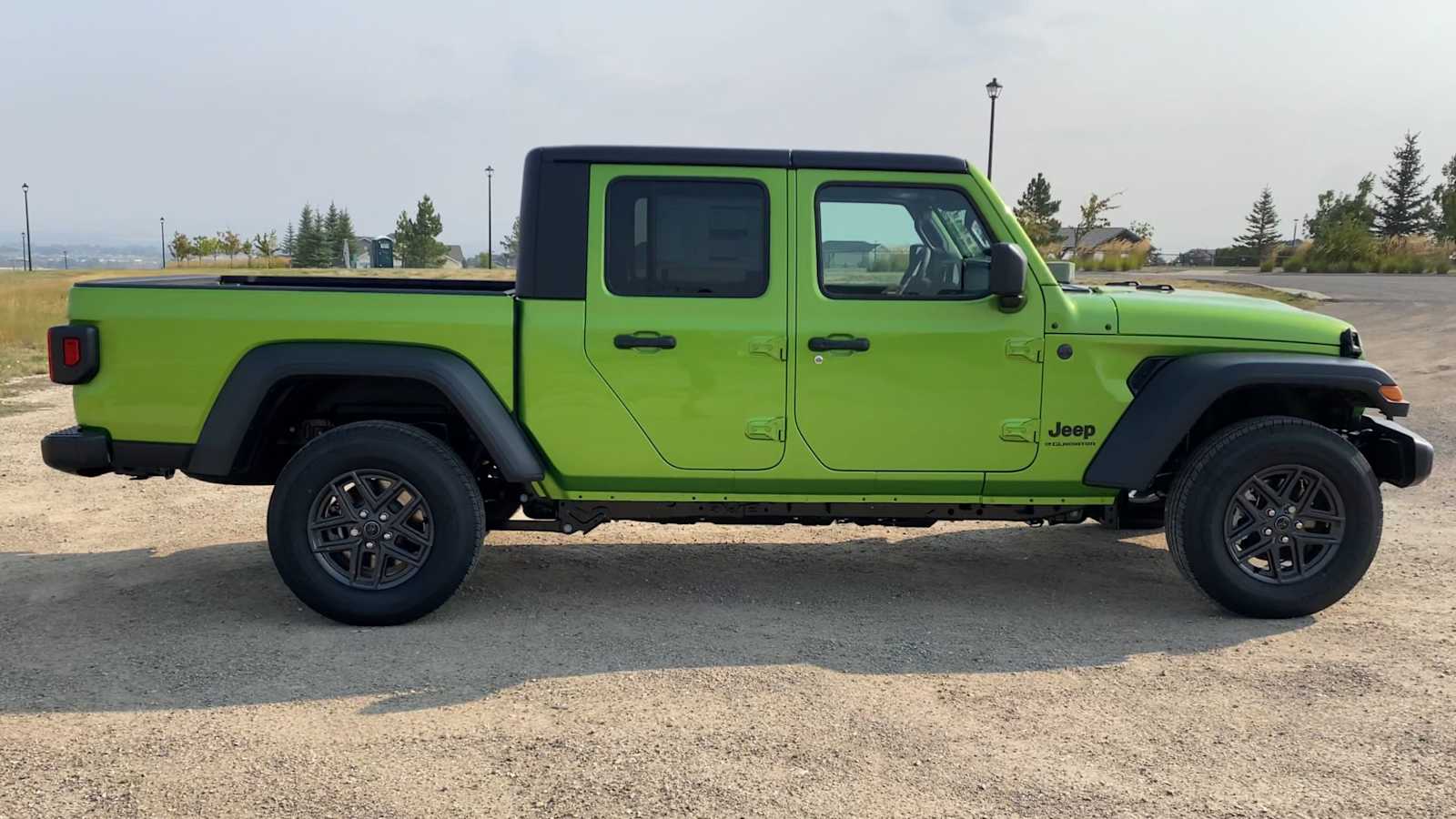 Thumbnail: 2025 Jeep Gladiator - 2