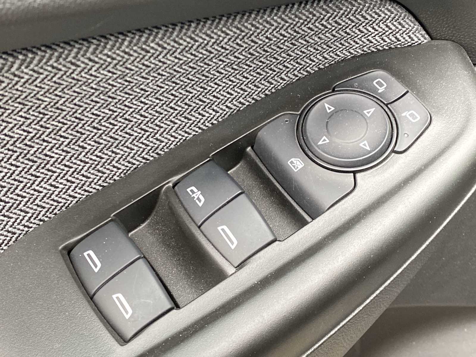 Thumbnail: 2023 Chevrolet TrailBlazer - 20