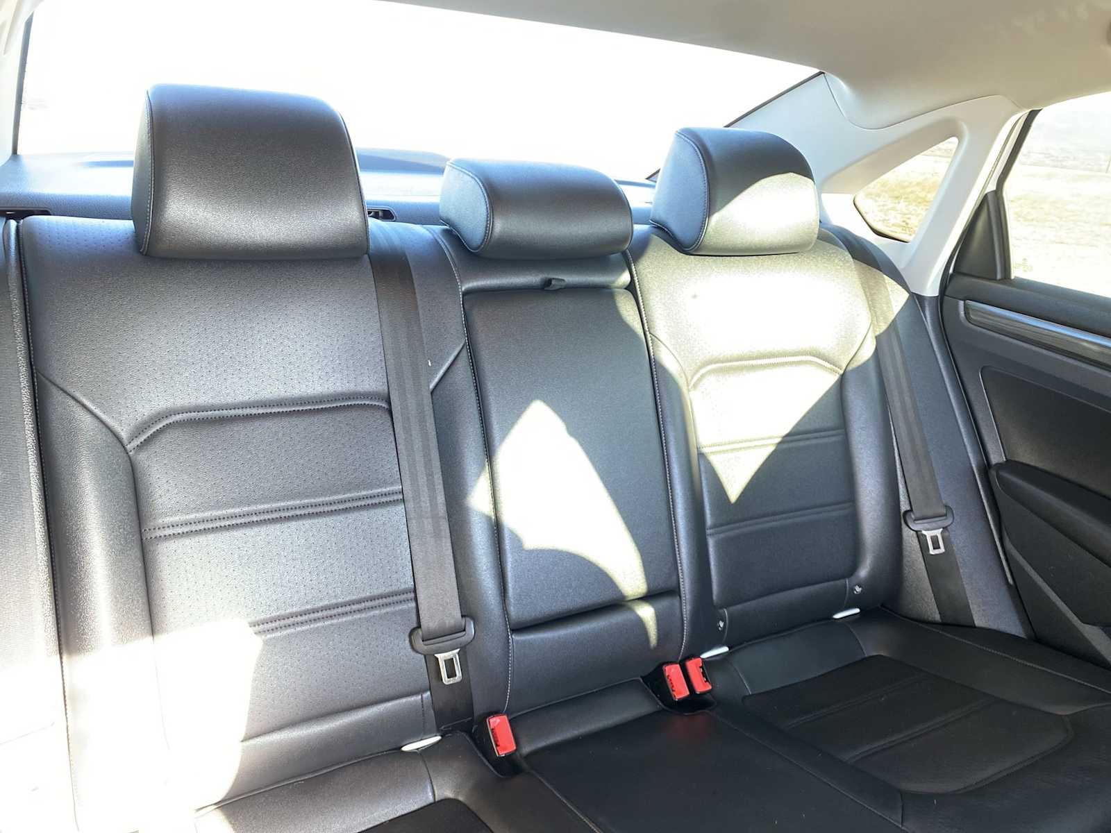 Thumbnail: 2020 Volkswagen Passat - 33