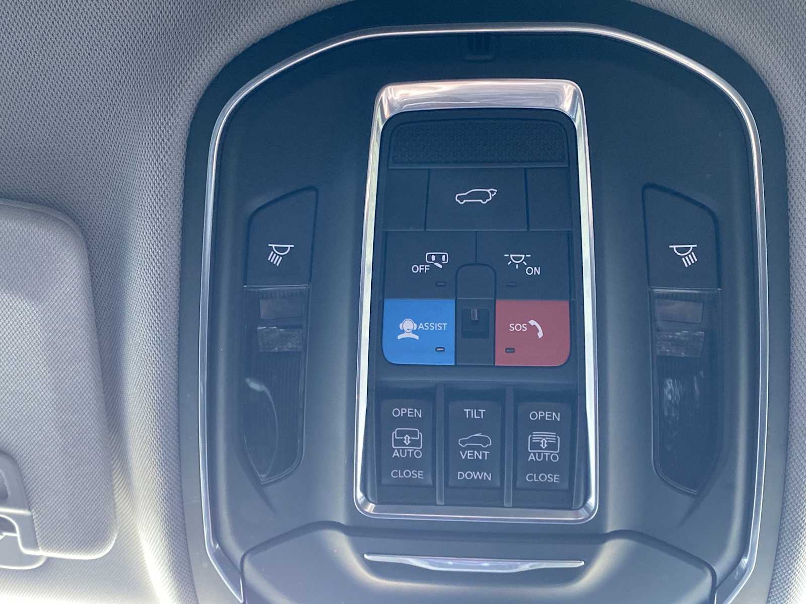 Thumbnail: 2021 Jeep Grand Cherokee L - 33