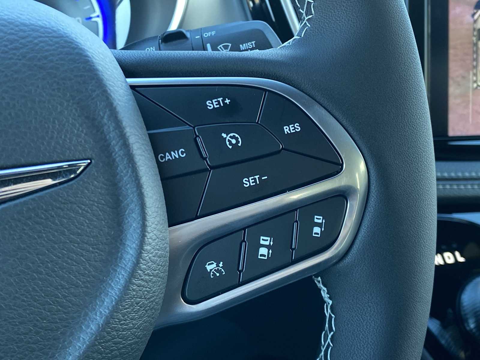 Thumbnail: 2026 Chrysler Pacifica - 32