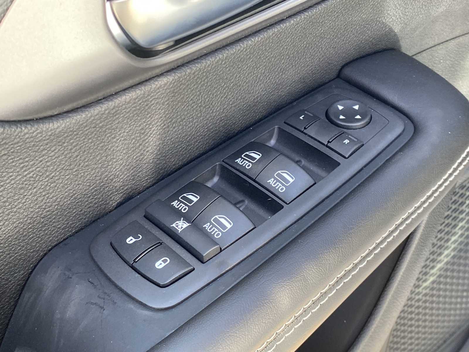 Thumbnail: 2026 Chrysler Pacifica - 20