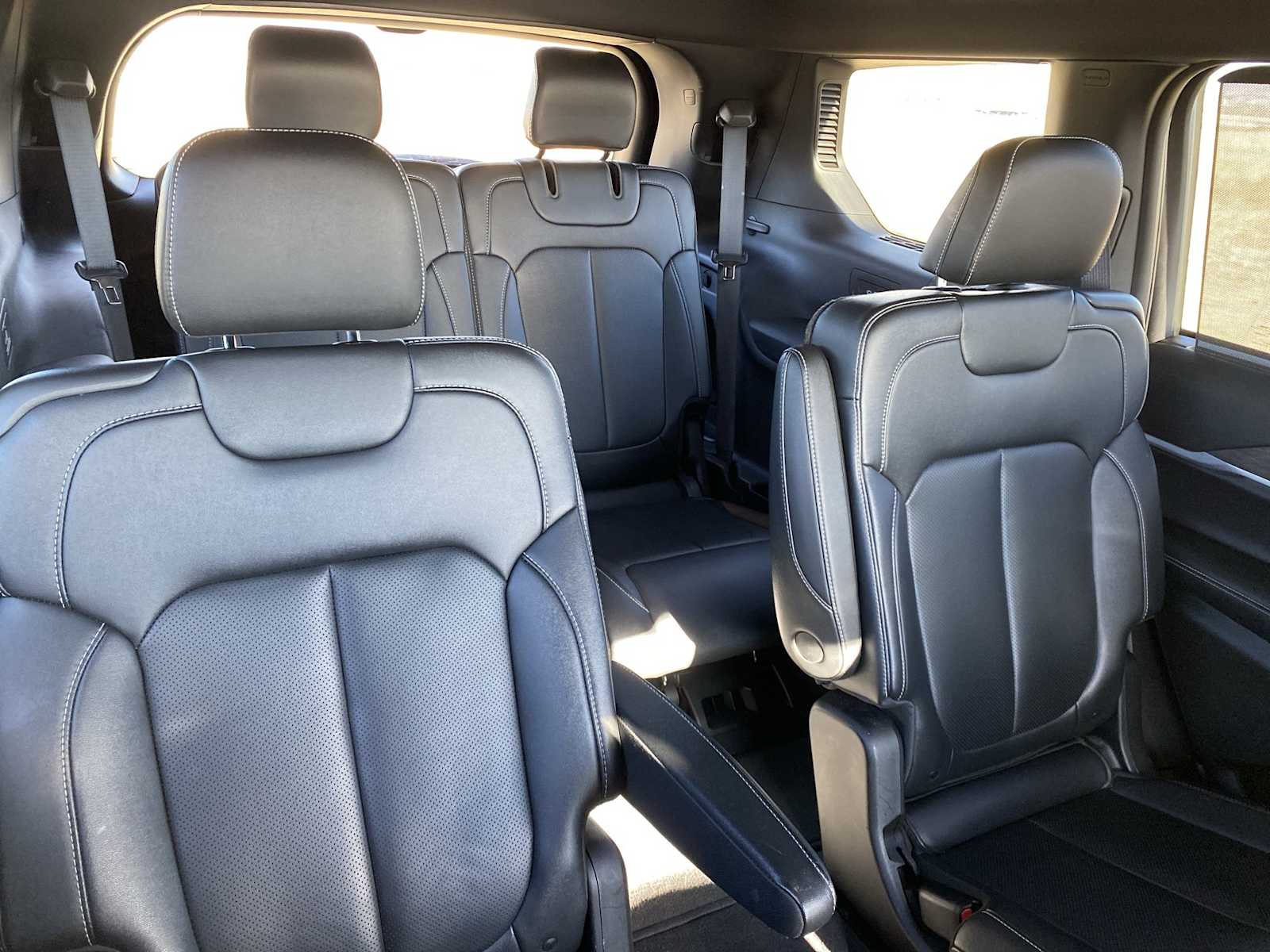 Thumbnail: 2024 Jeep Grand Cherokee L - 33