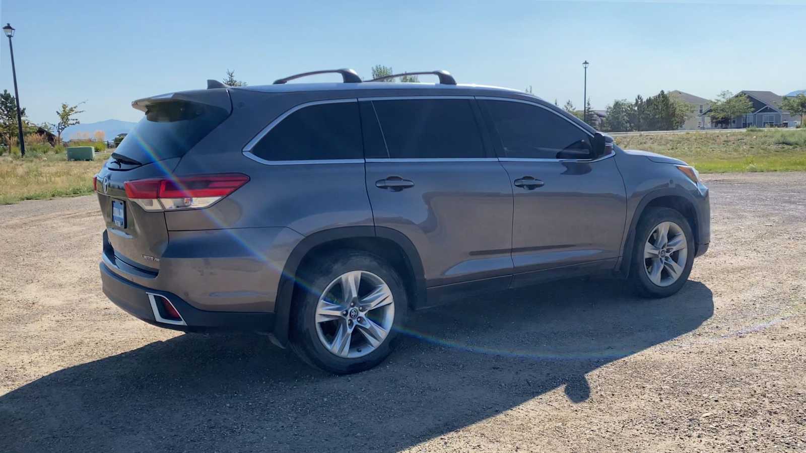 Thumbnail: 2017 Toyota Highlander - 9
