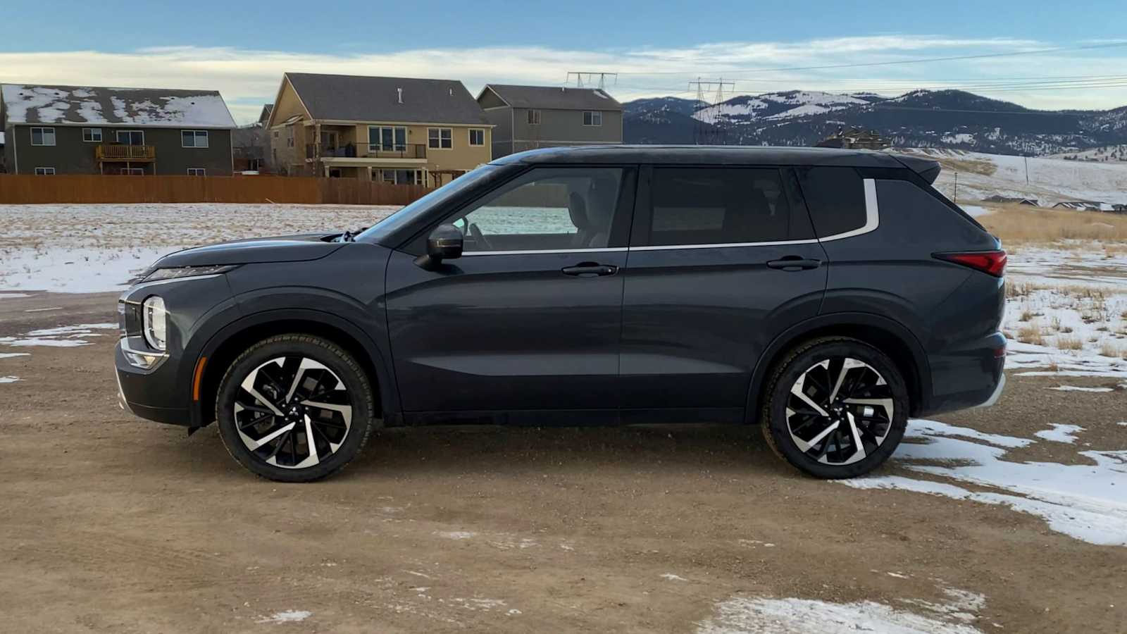 Thumbnail: 2024 Mitsubishi Outlander - 5