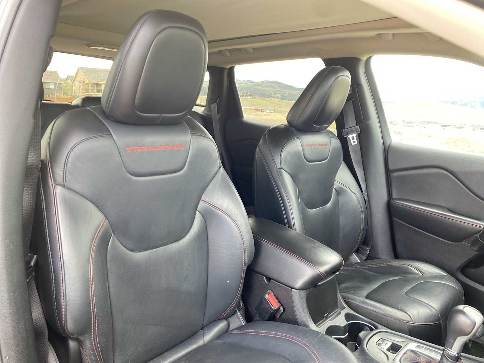 Thumbnail: 2015 Jeep Cherokee - 18