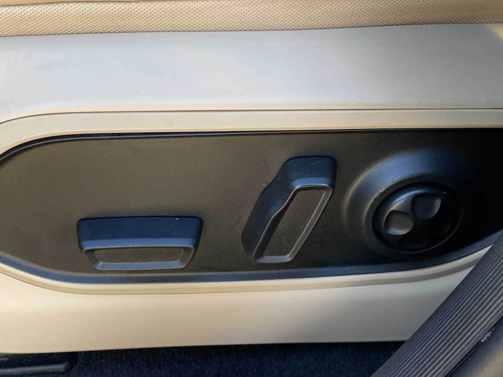 Thumbnail: 2022 Jeep Grand Cherokee - 20