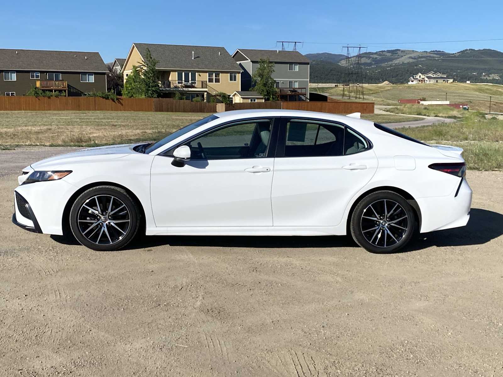 Thumbnail: 2021 Toyota Camry - 10