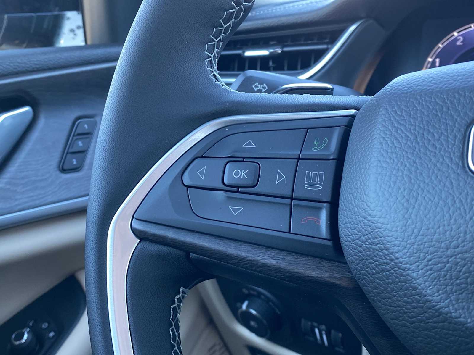 Thumbnail: 2025 Jeep Grand Cherokee - 26