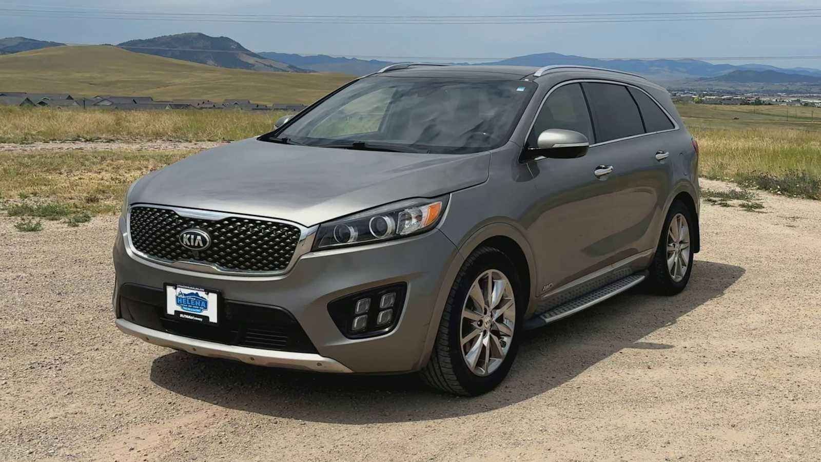 Thumbnail: 2017 Kia Sorento - 4