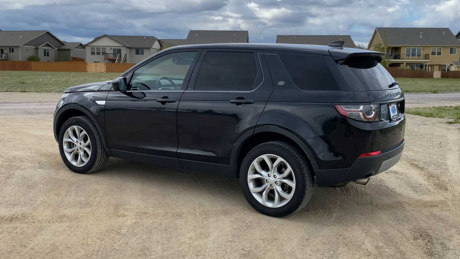 Thumbnail: 2017 Land Rover Discovery Sport - 6