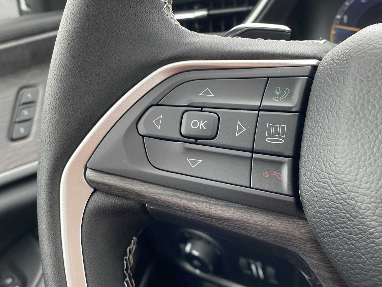 Thumbnail: 2025 Jeep Grand Cherokee - 24