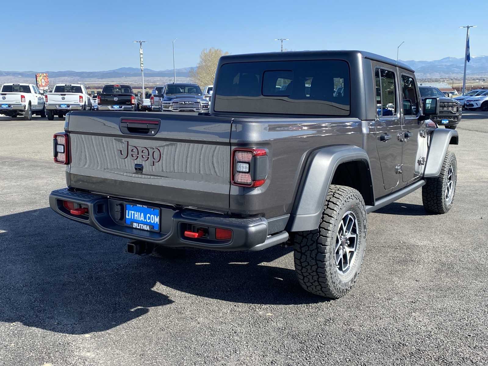Thumbnail: 2025 Jeep Gladiator - 12