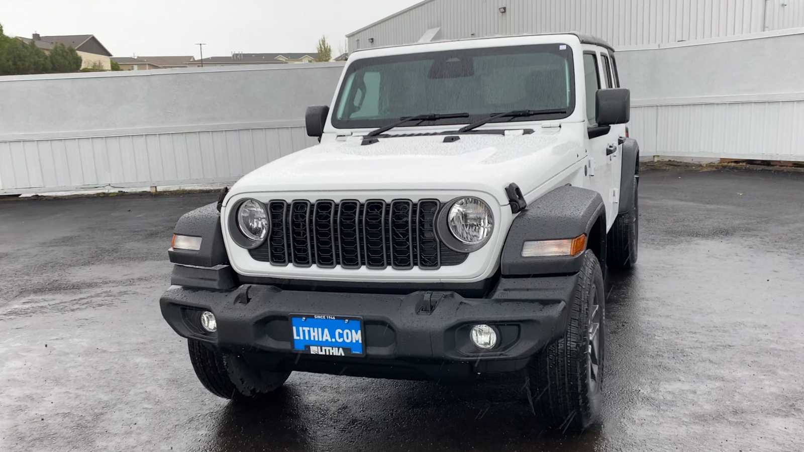 2025 Jeep Wrangler Sport photo 3